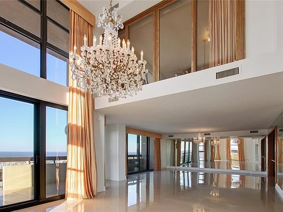 5th image of 300 Lake Marina Ave APT 9A