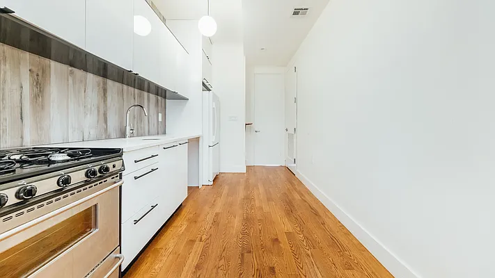 Rented by Nooklyn NYC LLC | media 3