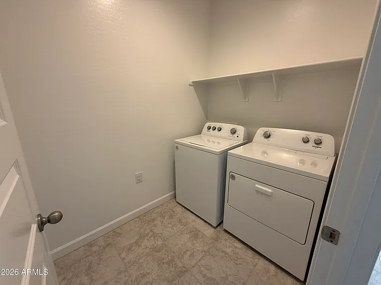 2474 W Sable Ave — Photo 15