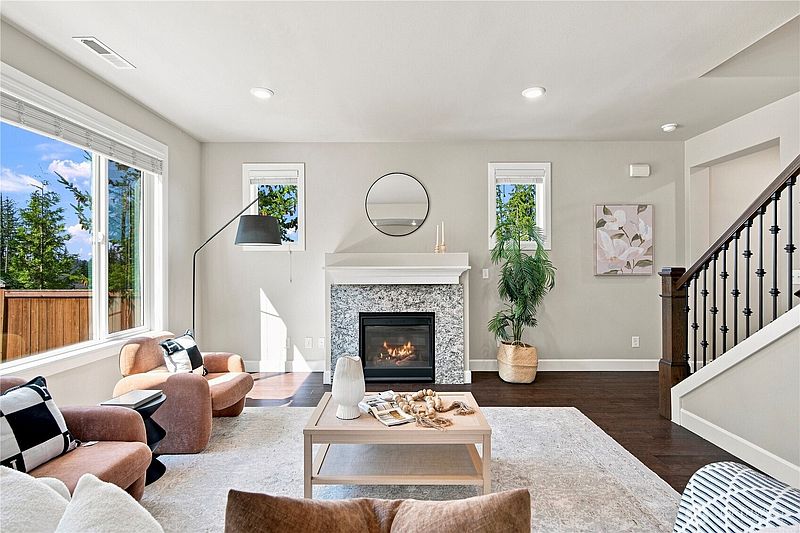 5th image of 17814 42nd Avenue SE