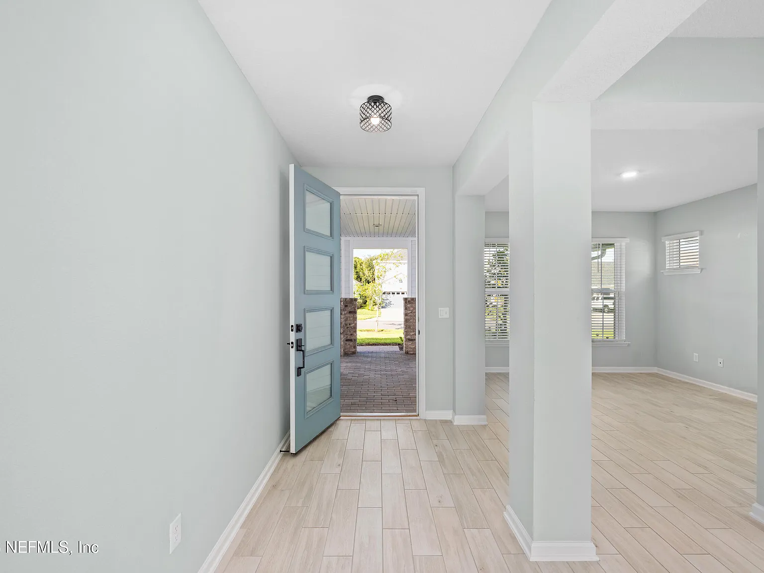 3 bed, 2.0 bath, 2631 sqft, $3,500 — Photo 4