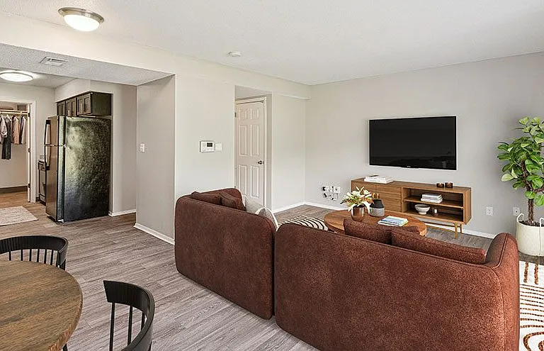 Westpointe Apartments — Photo 6