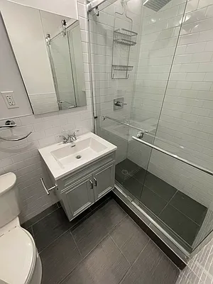 Rented by Bond New York | media 23