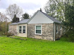 9599 New Buffalo Rd, Canfield, OH 44406