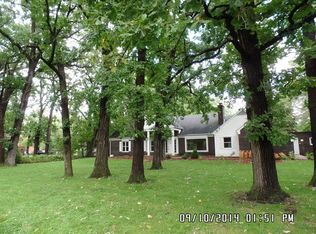 337 N East River Rd, Des Plaines, IL 60016