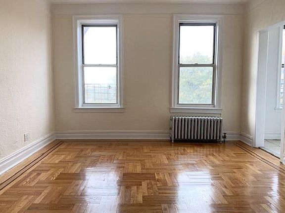 3rd image of 2765 Ocean Ave APT 5A