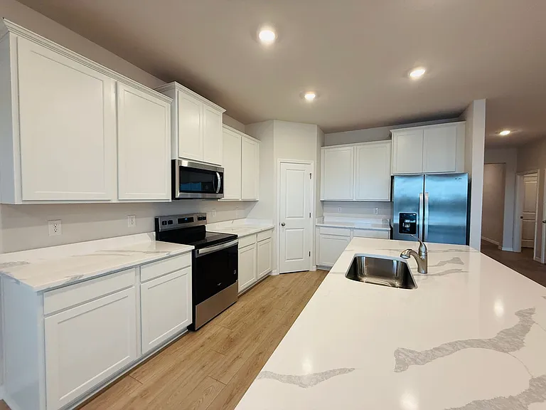 11937 Kingsley Trl — Photo 15