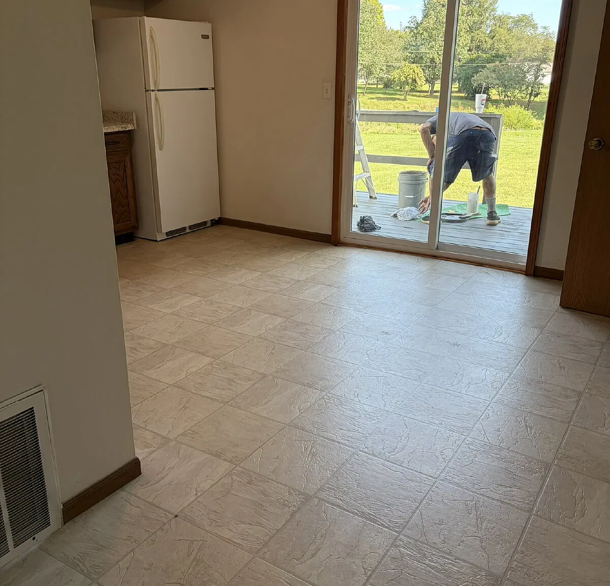 2 bed, 1.5 bath, $1,050 — Photo 4