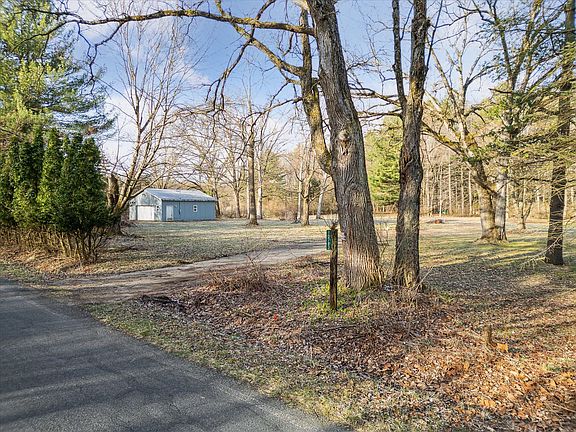 3rd image of 10783 1st St