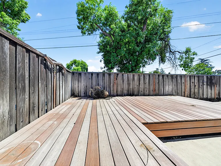 488 Jensen St — Photo 26
