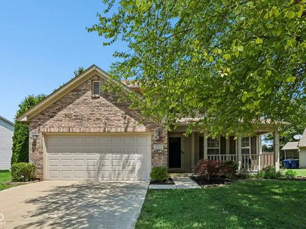 12552 Geist Cove Dr, Indianapolis, IN 46236