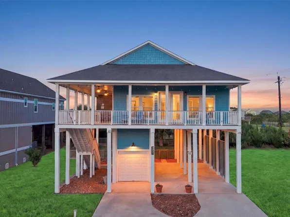3931 Laguna Dr, Galveston, TX 77554