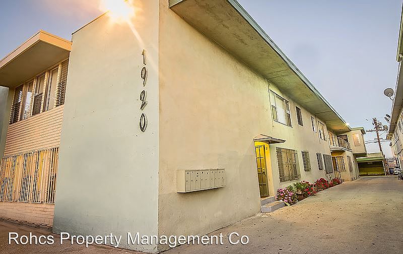 1st image of 1920 S Shenandoah St APT 09