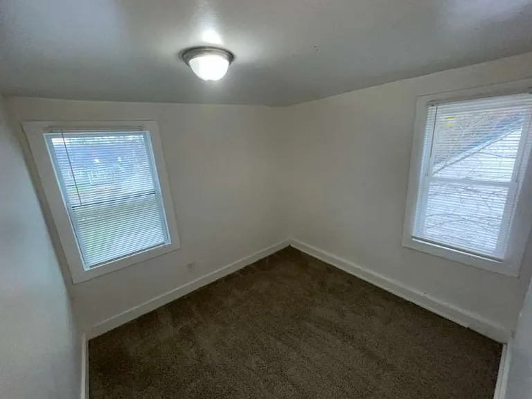 20290 Annott Ave — Photo 7