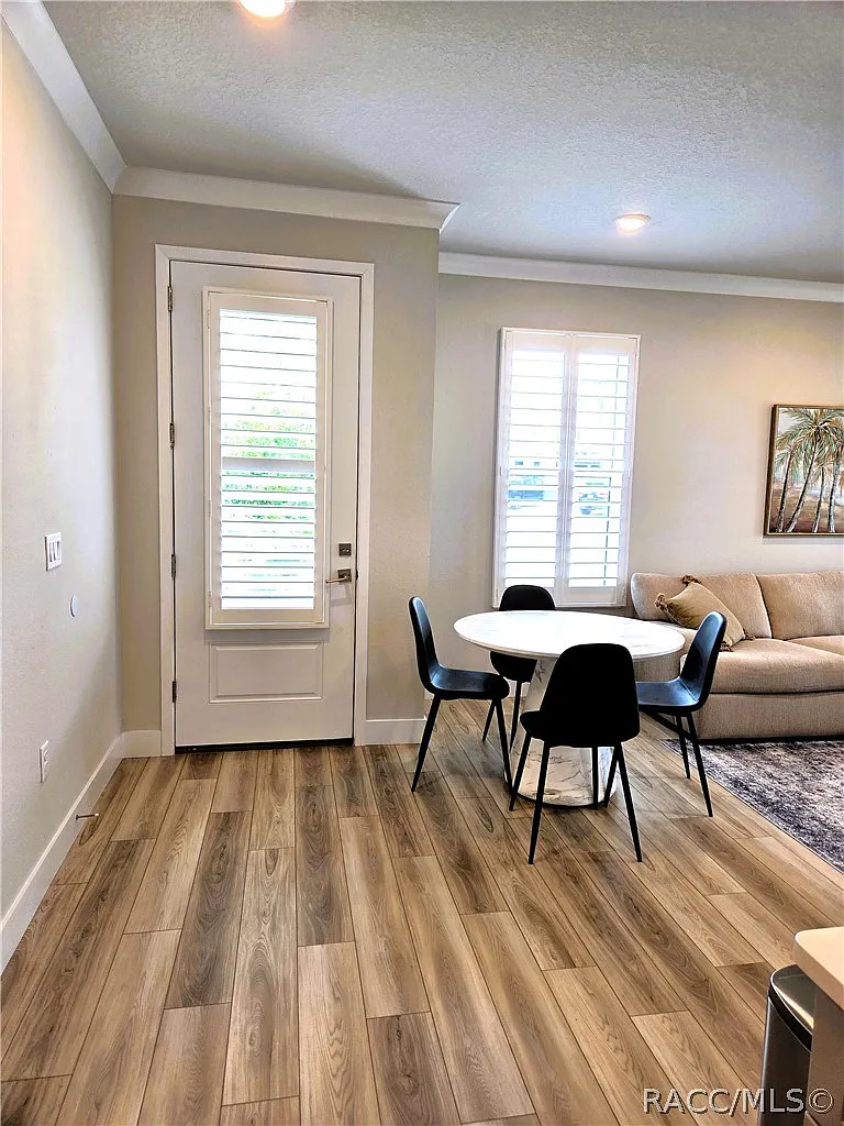 2 bed, 2.0 bath, 1003 sqft, $2,800 — Photo 3