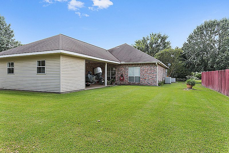637 St Rita, Brusly, LA 70719 Zillow