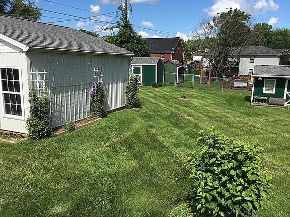 5th image of 558 Lynn Dr