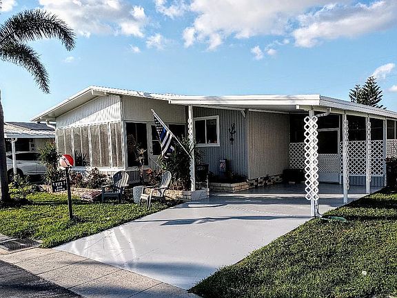 4th image of 171 Lakeside Dr