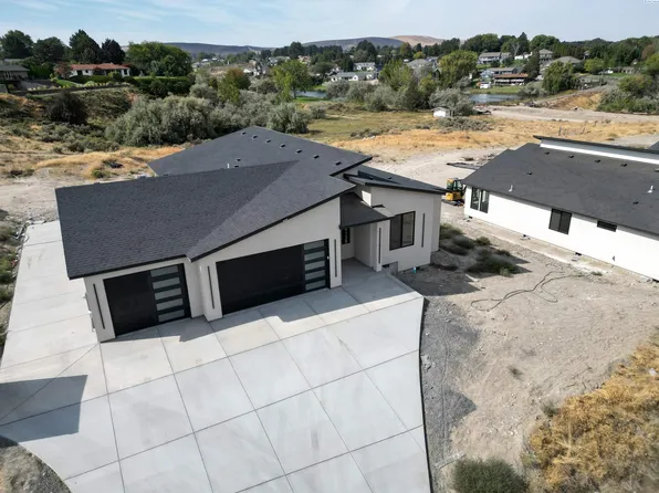 4138 S Kingwood St, Kennewick, WA 99337