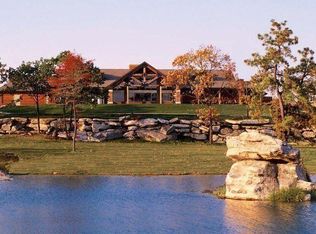 S Rolling Creek Dr, Hazleton, PA 18202