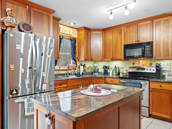 5th image of 1130 Silver Lake Road