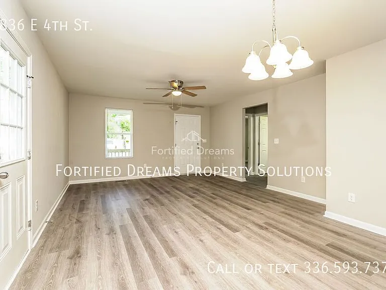 1836 E 4th St — Photo 10