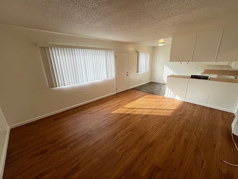536 N T St #B — Photo 2