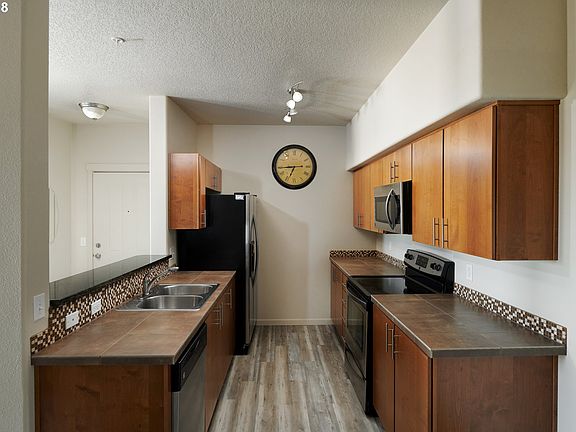 4th image of 11830 NW Holly Springs Ln Unit 403