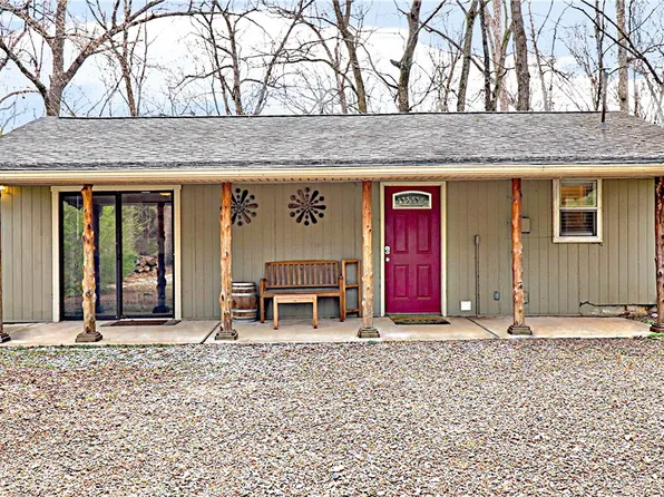 18834 Shoreline Way, Fayetteville, AR 72703