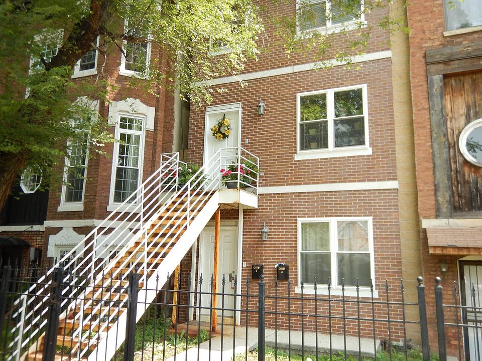 1st image of 313 S Leavitt St #1
