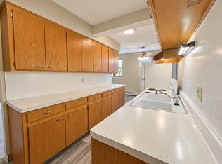 996 Van Buren, Saint Paul, MN 55104