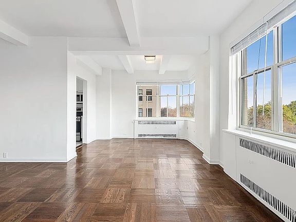 3rd image of 295 Central Park W APT 8D