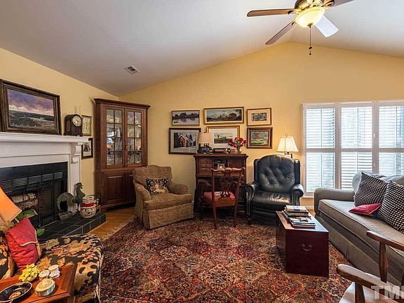5th image of 110 Gristmill Ln