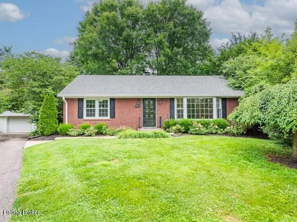701 Victoria Pl, Windy Hills, KY 40207