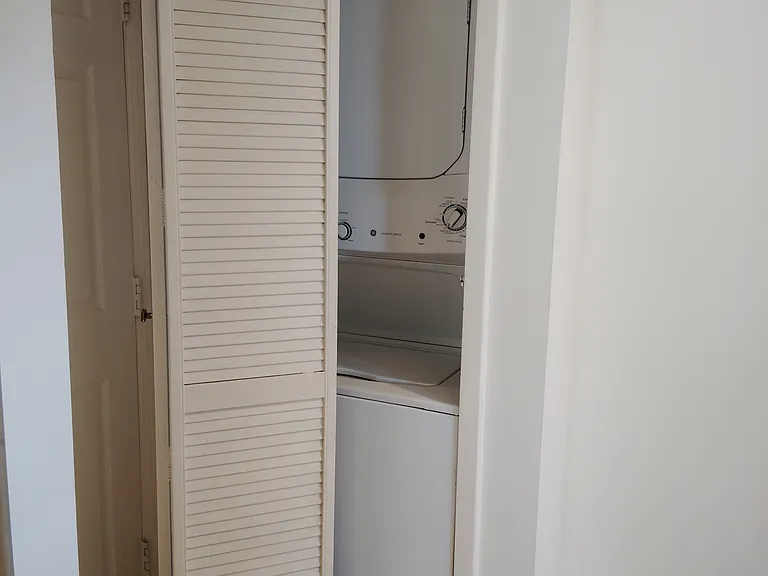 18640 Collins St #201 — Photo 38