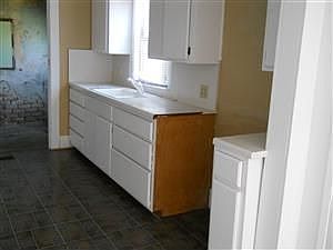 2nd image of 125 S Olive Ave