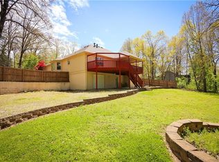 10 Metfield Dr, Bella Vista, AR 72714