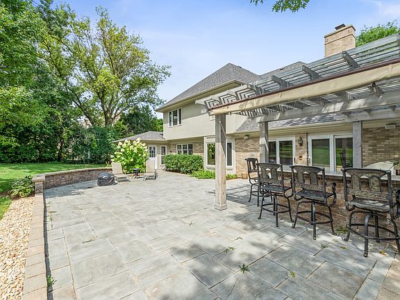 Paver Patio Outdoor Kitchen