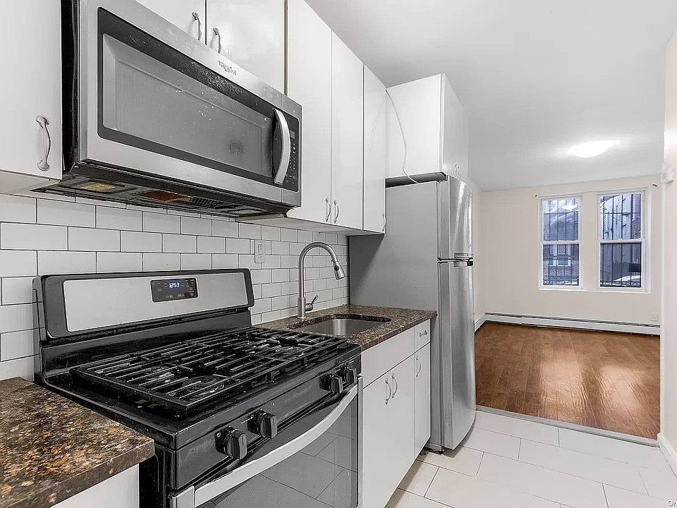 2nd image of 363 Amboy St APT 2F