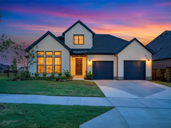 2113 Heather Hills Dr, Fort Worth, TX 76008