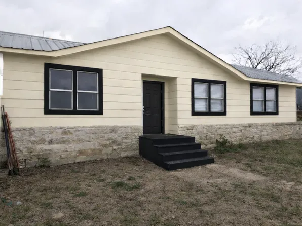 400 S Commerce St, Coupland, TX 78615