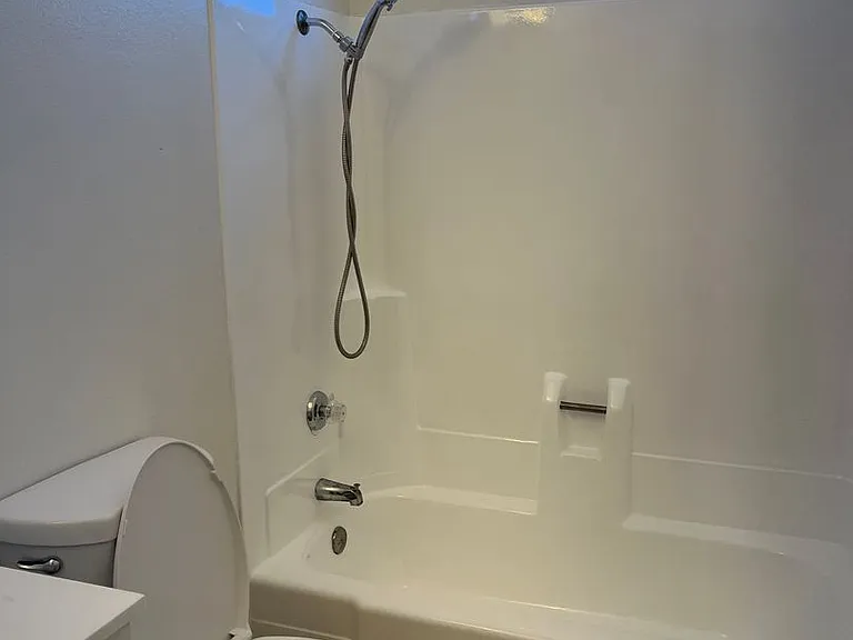 Casa Buena Apartments — Photo 18