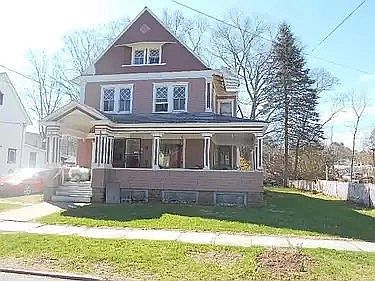 1st image of 10 Avery St