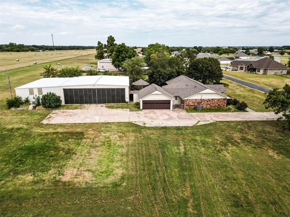2846 Goldsby Dr, Goldsby, OK 73093
