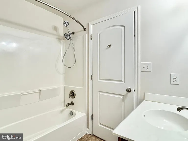 312 Wilkinson Dr #6 — Photo 32