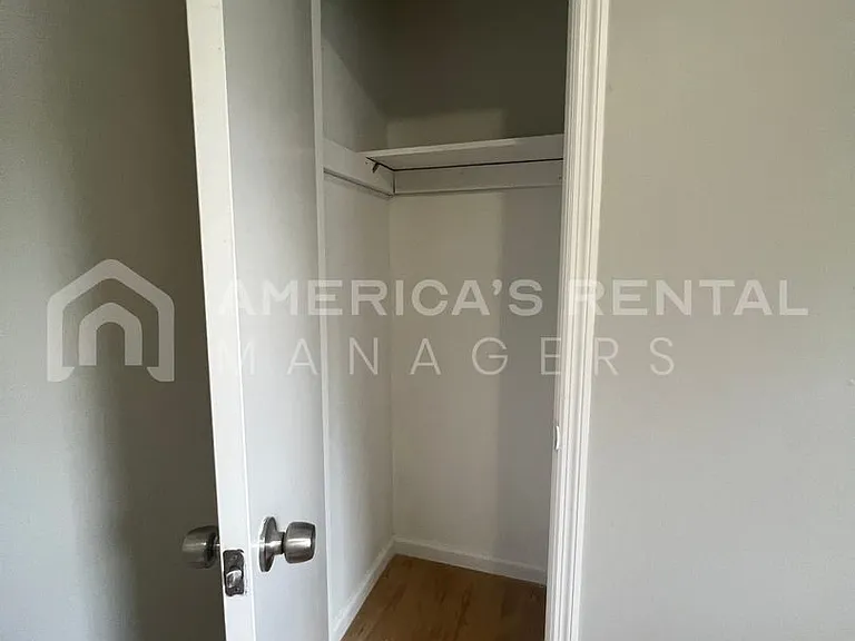 1318 Woodward Rd — Photo 16