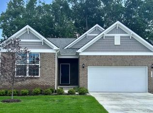 4353 Silica Dr, Lake Orion, MI 48359