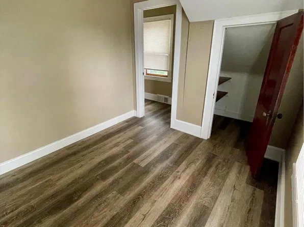 222 Maple St #2, Saint Paul, MN 55106