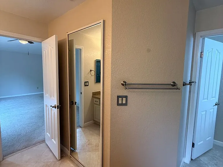 2853 Saint Andrews Rd — Photo 17