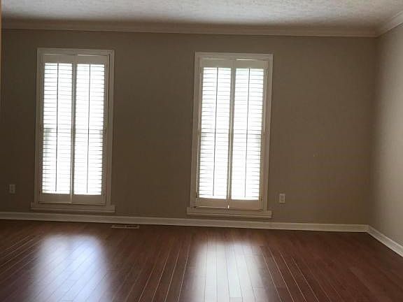 4th image of 497 Hume Ct